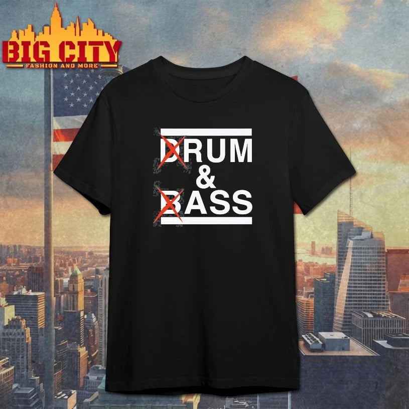 Deadmau5 Wearing Drum &amp; Bass Shirts